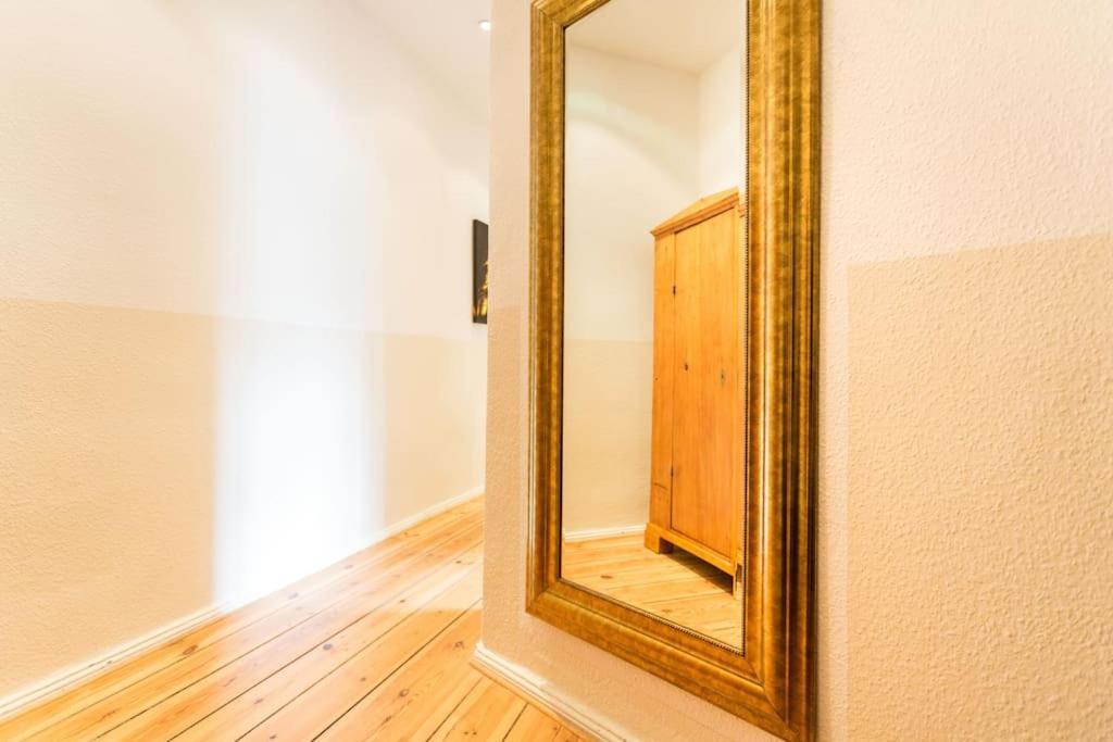 Zentrale Altbauwohnung Im Helmholtzkiez เบอร์ลิน ภายนอก รูปภาพ