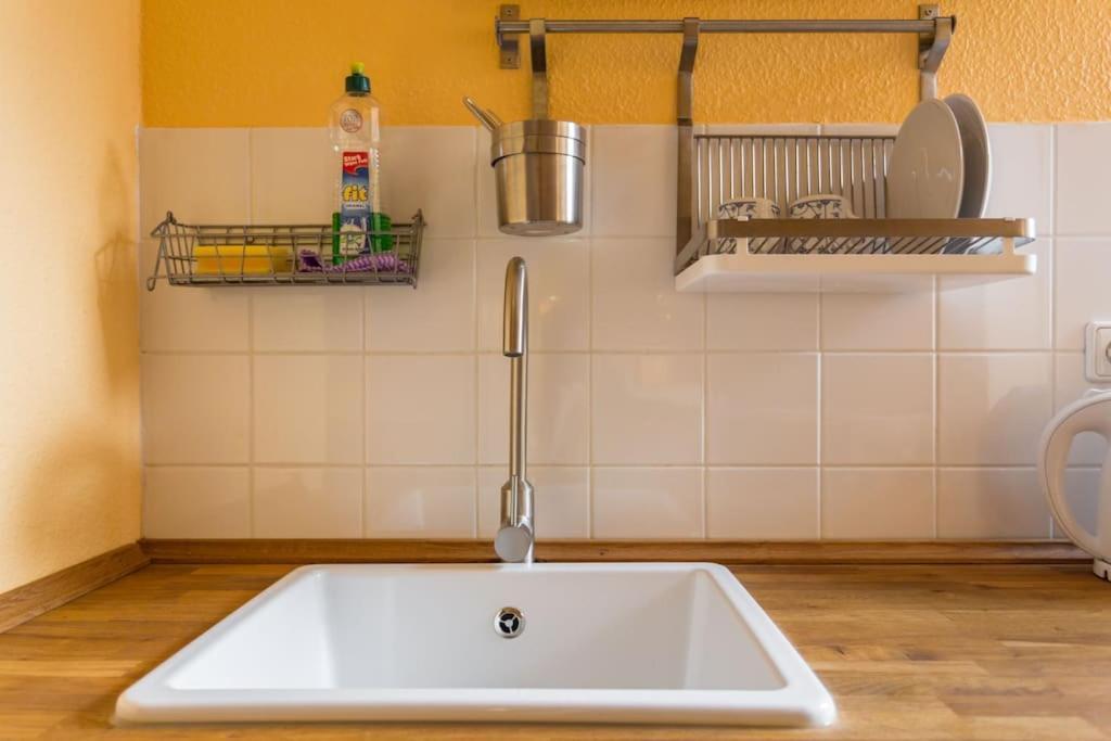 Zentrale Altbauwohnung Im Helmholtzkiez เบอร์ลิน ภายนอก รูปภาพ