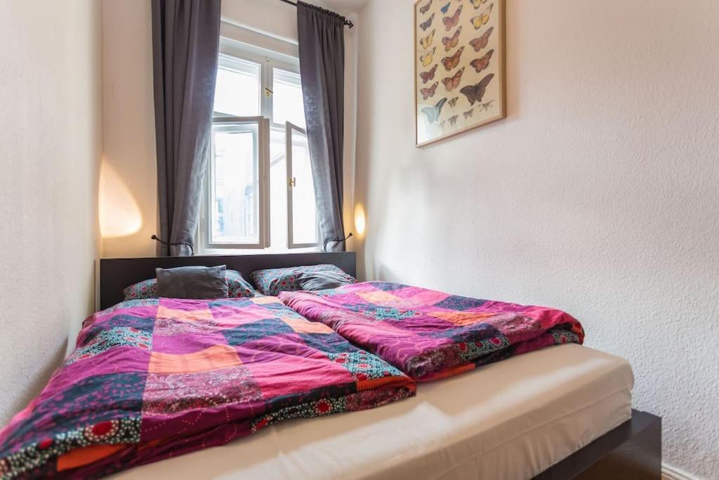 Zentrale Altbauwohnung Im Helmholtzkiez เบอร์ลิน ภายนอก รูปภาพ