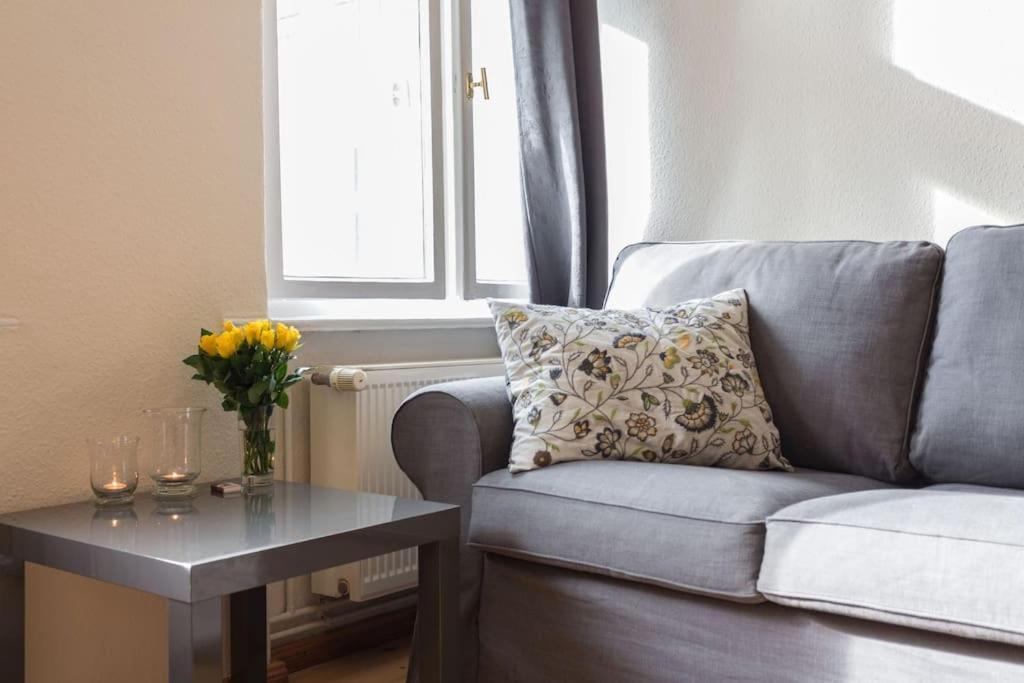 Zentrale Altbauwohnung Im Helmholtzkiez เบอร์ลิน ภายนอก รูปภาพ