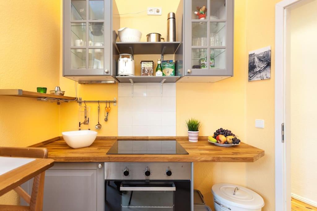 Zentrale Altbauwohnung Im Helmholtzkiez เบอร์ลิน ภายนอก รูปภาพ